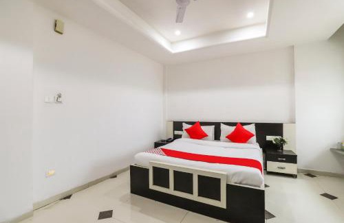 Karjan Hotel | Hotel O Sun And Shine