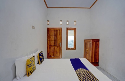 Prigen Hotel | Hotel O Surya Indah Homestay Syariah