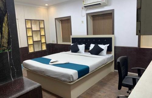 Kalighat Hotel | Hotel O The Starlight