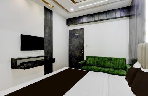 Surat Hotel | Hotel O VJ rooms