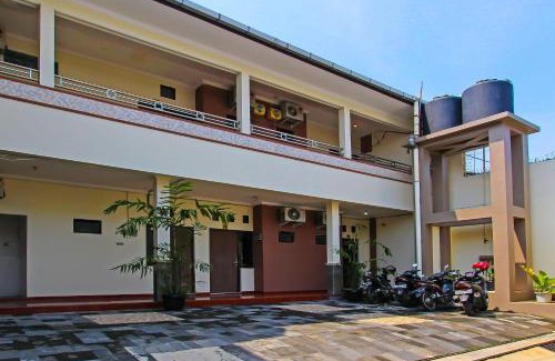 Pekalongan Hotel | Hotel O Wahidin Guesthouse
