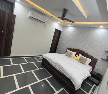 Ballabgarh Hotel | Hotel O Yaduvanshi