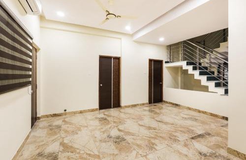 Bhopal Hotel | Hotel O Yuvan
