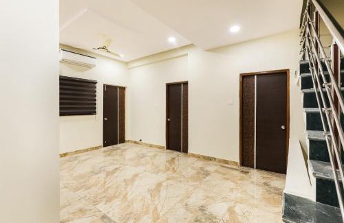 Bhopal Hotel | Hotel O Yuvan