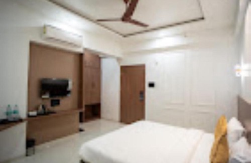 Solapur Hotel | HOTEL OBERON SOLAPUR