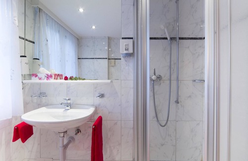 Saas Almagell Bed & Breakfast | Hotel Olympia