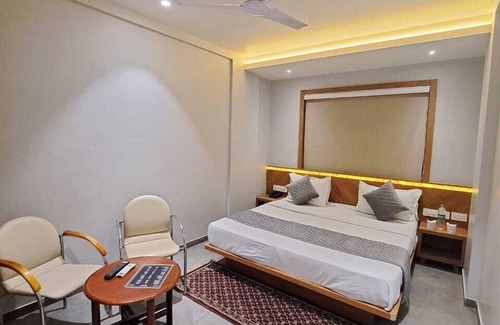 Somnath Hotel | HOTEL OM
