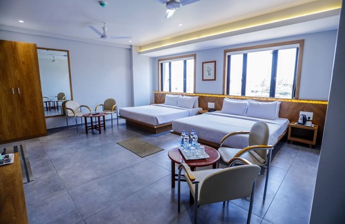 Somnath Hotel | HOTEL OM