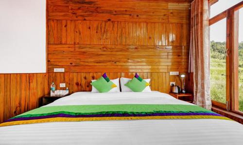 Mukteshwar Hotel | Hotel Om Villa with Valley View, 6kms from Mukteshwar Dham