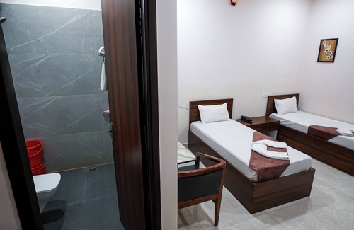 Hisar Hotel | Hotel Omkar