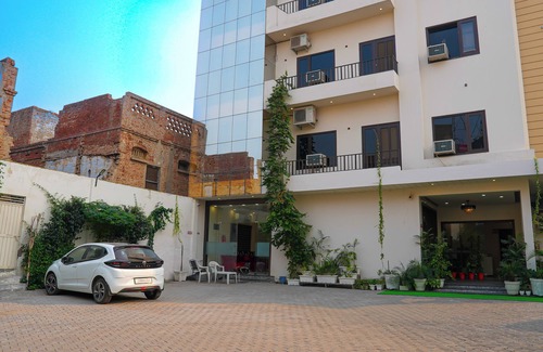 Hisar Hotel | Hotel Omkar