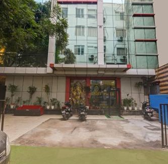 Mahipalpur Extension Hotel | Hotel OPAL PLAZA Near Delhi Airport Unit BY GROSS GROUP