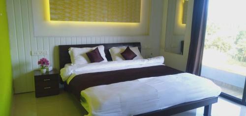Gureghar Hotel | Hotel Orchid Palace