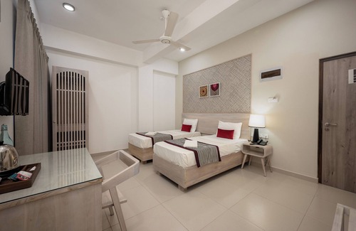 Irampaikkulam Hotel | Hotel Oviya