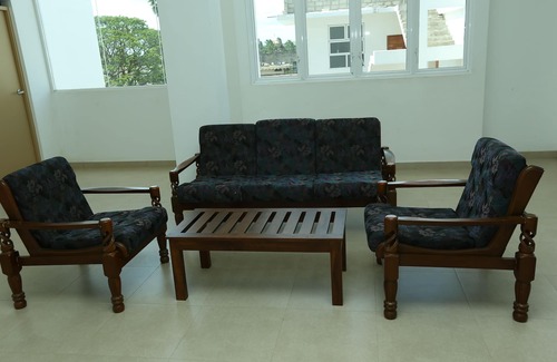 Irampaikkulam Hotel | Hotel Oviya
