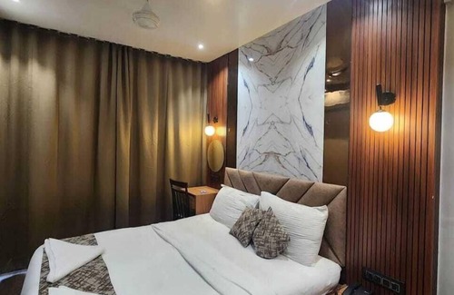 Central Pune Hotel | HOTEL PADMAKRISHNA