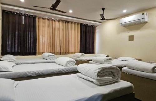Sigra Hotel | Hotel Padmini International- Sigra