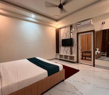 Nepalgunj Hotel | Hotel Pahuna Ghar