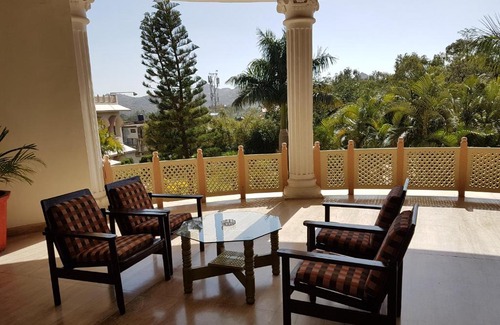 Mount Abu Hotel | Hotel Palanpur Palace