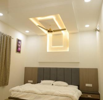 Uchiyarda Hotel | Hotel Panache The Escape - Home Stay