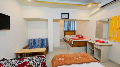 Dhaka Hotel | Hotel Panthapath Near Square Hospital