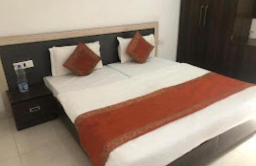 Varanasi Hotel | Hotel Paradise Shivpur , Varanasi
