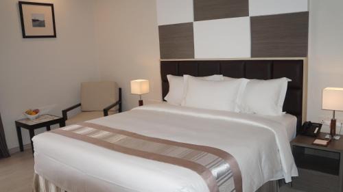 Mayangone Hotel | Hotel Parami