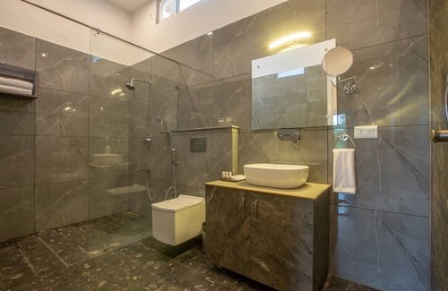 Mahipalpur Extension Hotel | Hotel Park Tree Near Delhi Airport