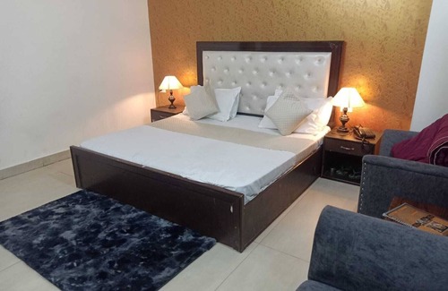 Rohtak Hotel | Hotel Park View By GRB