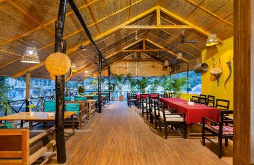 Sauraha Hotel | Hotel Parkside & Swimming Pool-Between Greenery and Azure ,Your Perfect Retreat