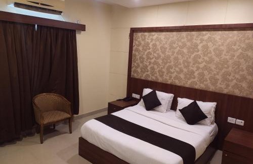 Kelambakkam Hotel | Hotel ParkwayInn