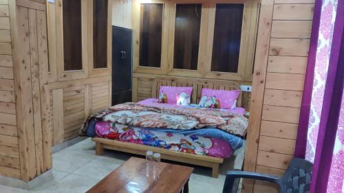Nainital Hotel | Hotel Payal Mall Road Lake View Nainital - Prime Location - Spacious and Hygiene Room