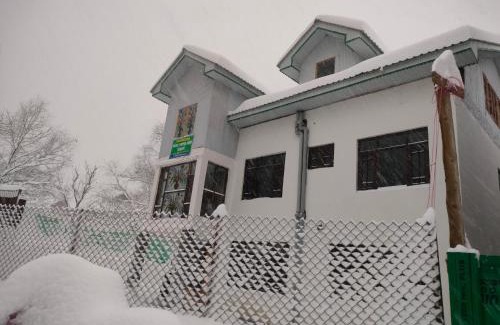 Pahalgam Apartment | Hotel paying view resort