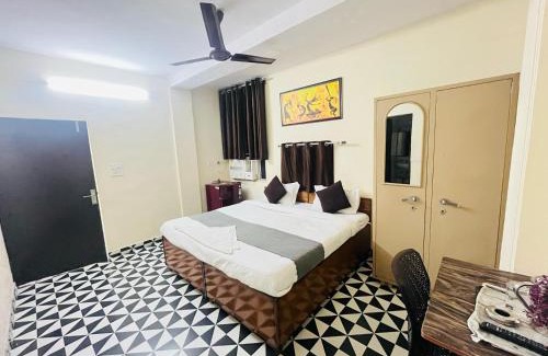 Chanakyapuri Hotel | Hotel Peace - 5 Mins Away From US Embassy