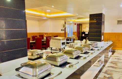 Shimla Hotel | Hotel Pearl Grand White near VOLVO BUS STAND #private parking #AC ROOMS #in city centre