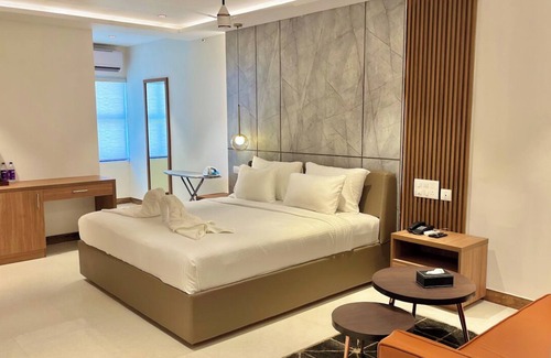 Shenoys Hotel | Hotel Pearl Palace