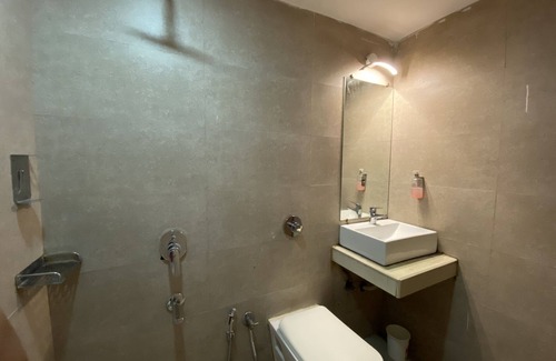 Kalina Hotel | Hotel Pearls BKC Inn