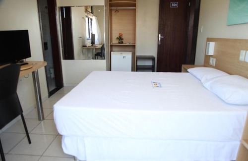 Pituba Hotel | Hotel Piramide Pituba - Rua Pernambuco