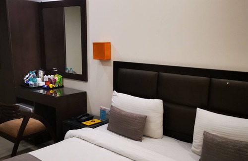 Sector 27 Hotel | Hotel PK Residency