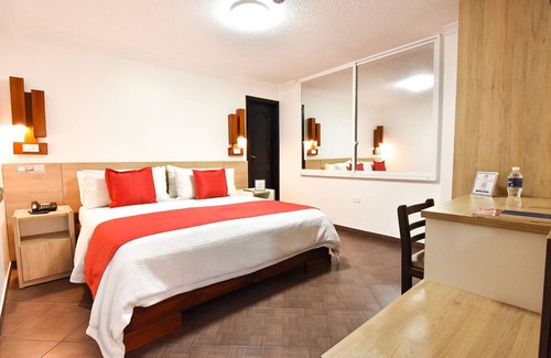 Ibarra Hotel | Hotel Plaza Victoria
