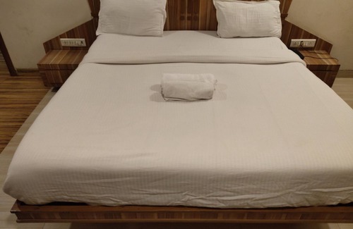 Amarnath Hotel | Hotel Praveen International