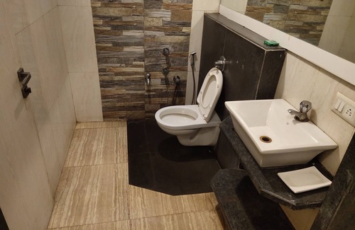 Amarnath Hotel | Hotel Praveen International