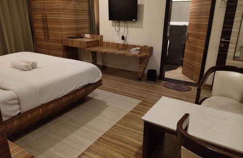 Amarnath Hotel | Hotel Praveen International