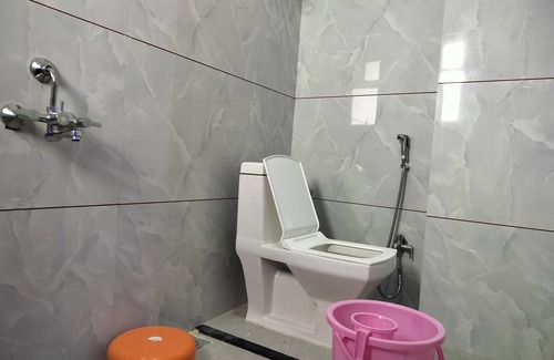 Shri Madhopur Hotel | Hotel Prayagraj