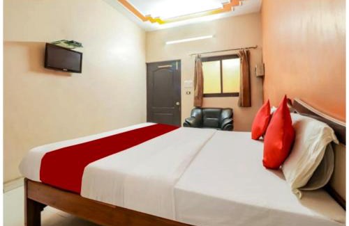 Charbagh Hotel | HOTEL PREMIUM SUNRISE Near Hanuman Temple and Railway Station - Parking and Wifi Facilities - Air Conditioning Luxury Room - A Top Rated Four Star Hotel