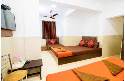Merces Hotel | HOTEL PREMIUM TRAVELLERS # iNN Near Temple - Fully Air Conditioning Hotel - Hygiene And Spacious Room - A Top Rated Luxuary Hotel
