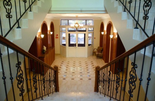 Glazov Hotel | Hotel Priestizh