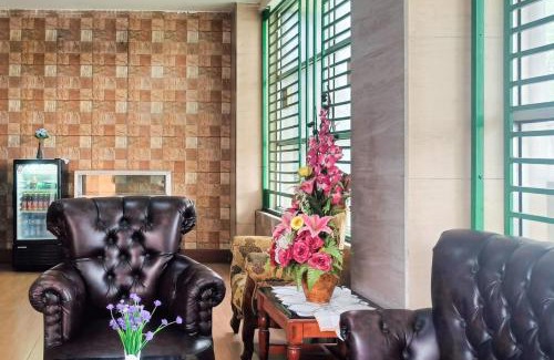 Waru House | Hotel Prisma Mitra RedDoorz