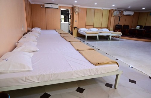 Raichur Hotel | Hotel Priya