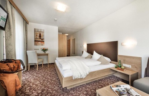 Ladis Hotel | Hotel Puint